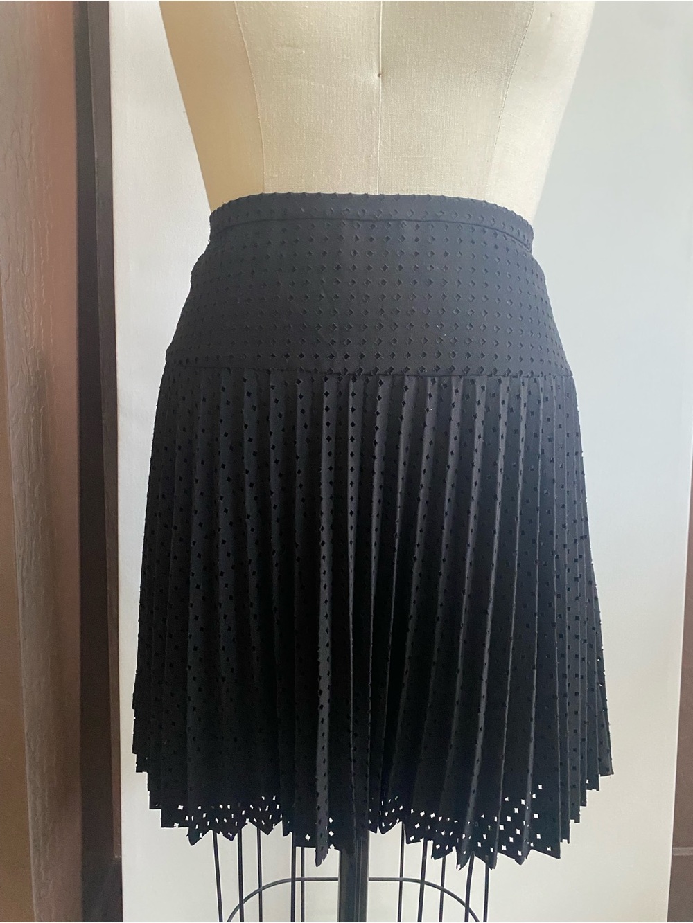 J.CREW Women's Skirt Laser Cut Pleated Black Skirt Size 8